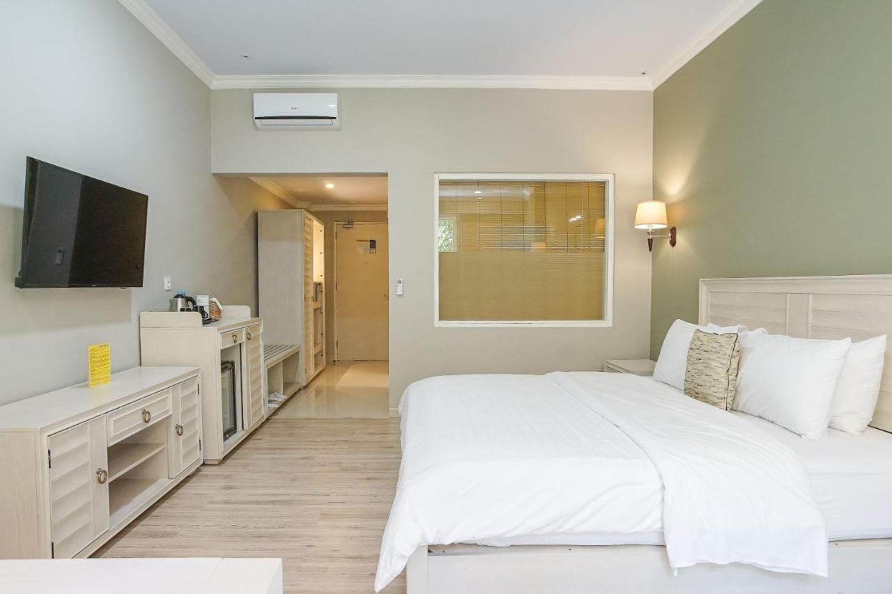 Hotel Villa Emitta Tomohon Exterior photo